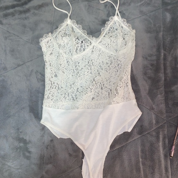White lace bodysuit - Picture 1 of 2